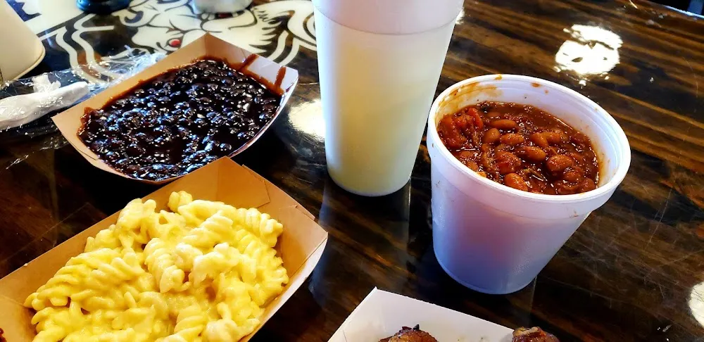 Chill Mac N Cheese Beans